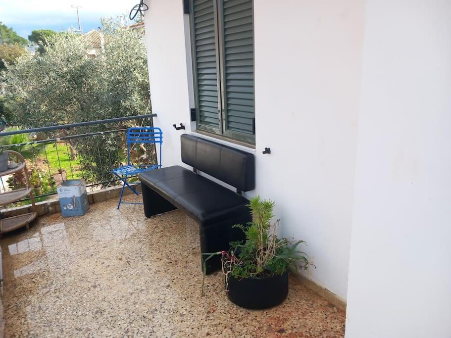Stoupa Beachside Retro Apartment Eksteriør bilde