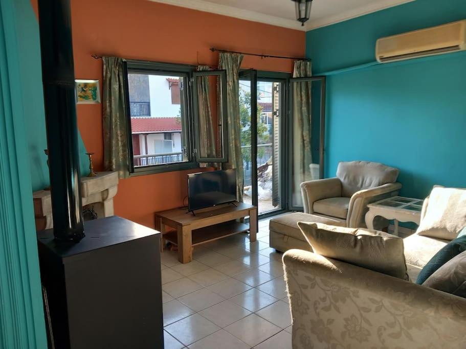 Stoupa Beachside Retro Apartment Eksteriør bilde